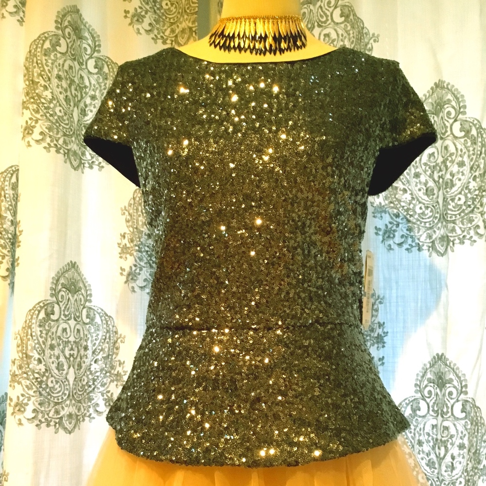 Gianni Bini Girl Chandelier Masquerade Peplum Top